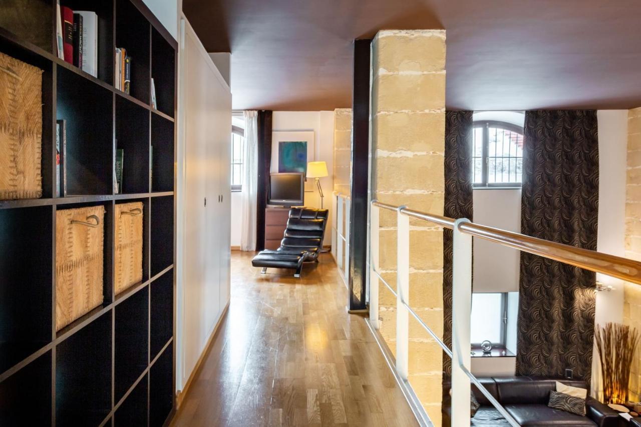 Apartamento Artqhost Jerez Huge Loft & Free Parking Jerez de la Frontera Exterior foto