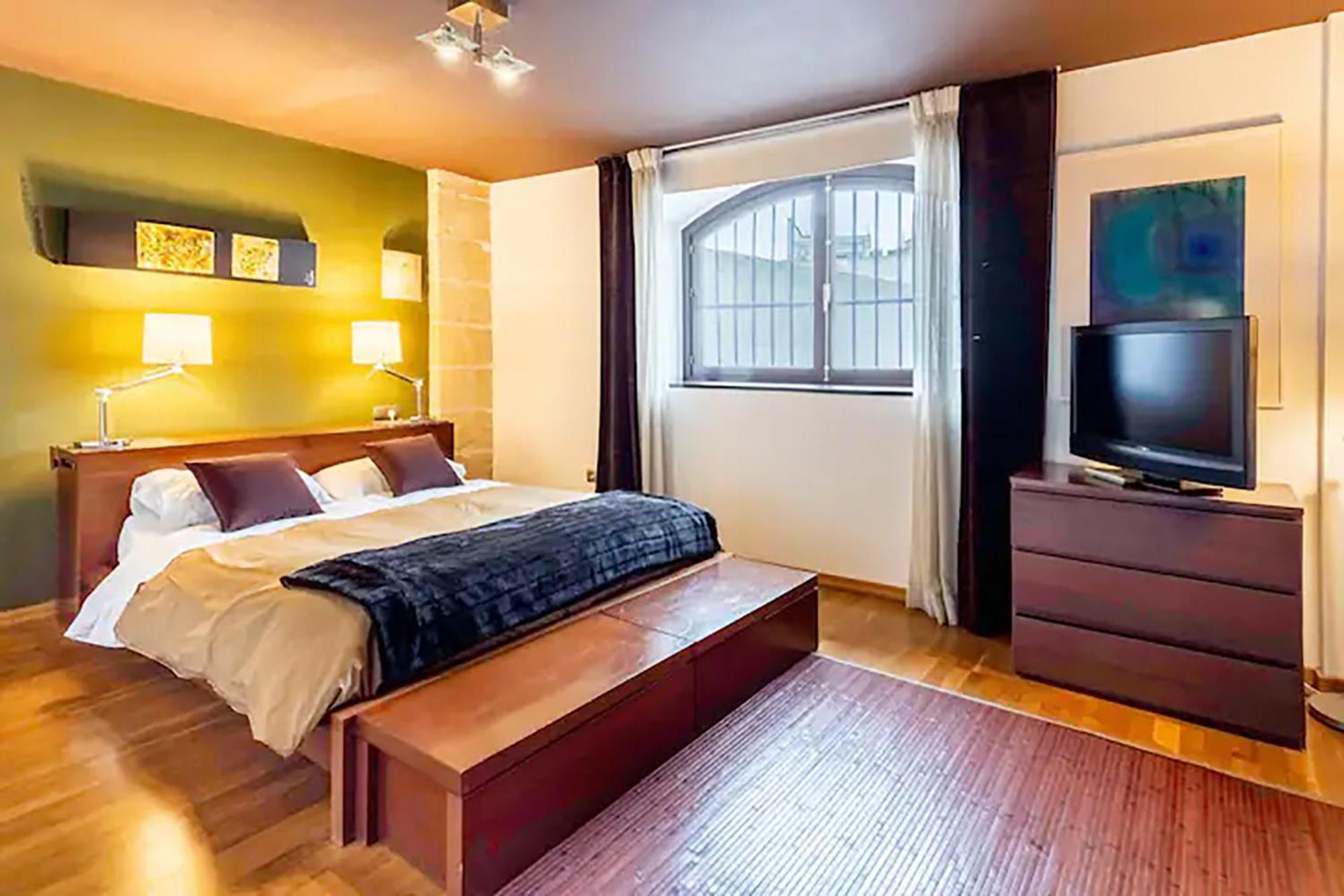 Apartamento Artqhost Jerez Huge Loft & Free Parking Jerez de la Frontera Exterior foto